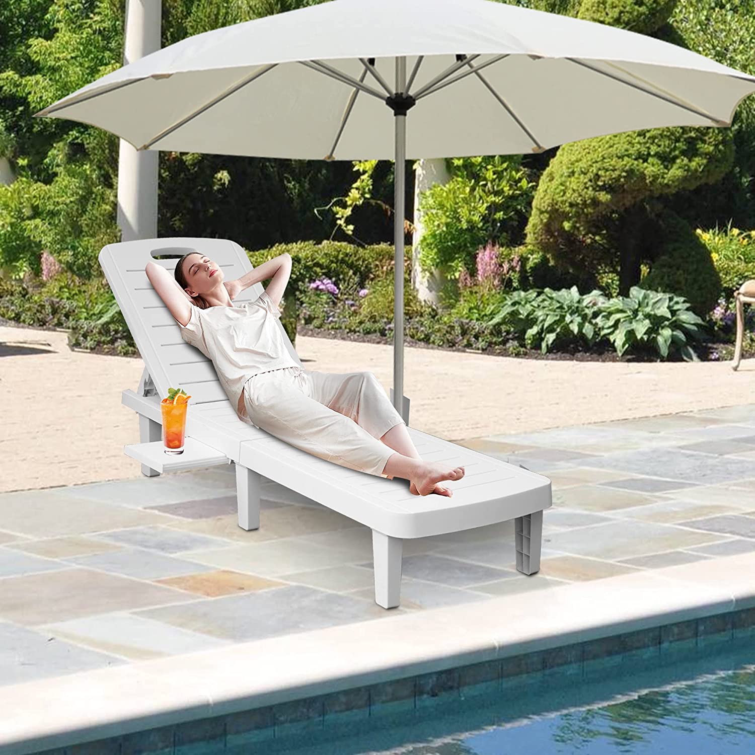 Chaise Lounge Chair Patio Sunbathing Chair with 4 Level Adjustable Backrest & Hide Cup Holder, White