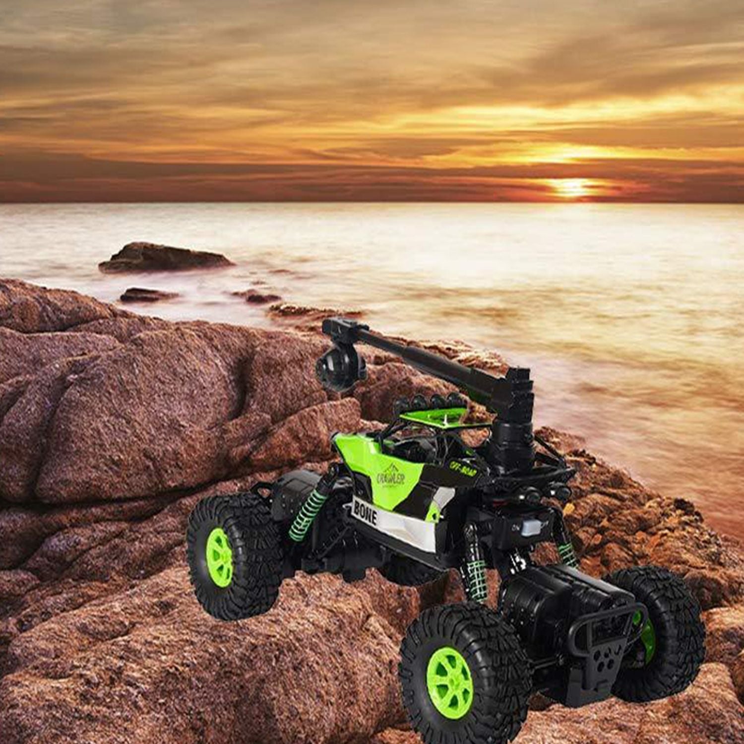2.4GHz 4WD Off-Road Vehicles 1:16 Remote Control Rock Crawler Truck with WiFi 0.3MP Camera , Green